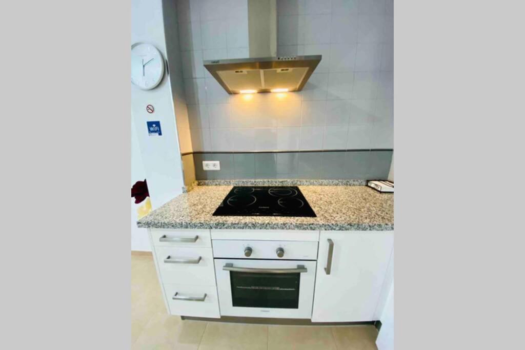“Smile Nerja” Chic Apartment With Wifi, 4 Guests Exteriör bild